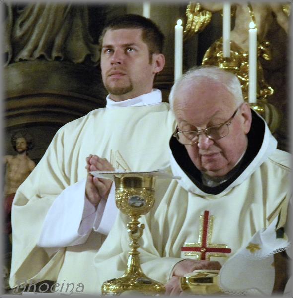 asistuje jáhen Petr Košulič