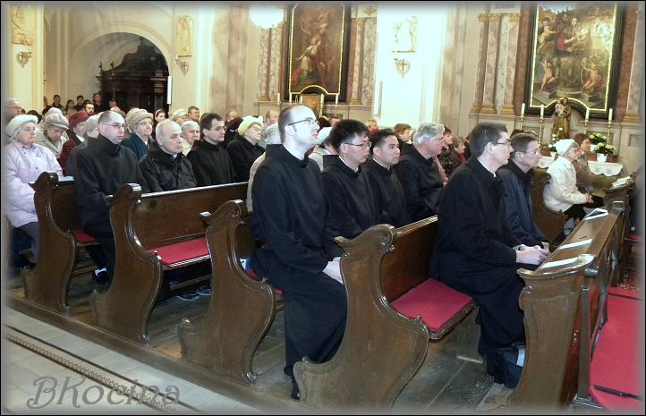 bratří z vietnamské, maďarské a rakouské provincie