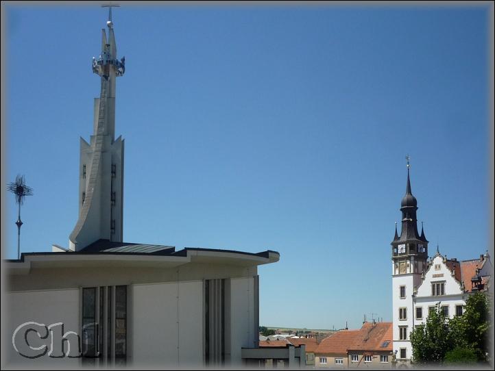 na místě dnešního chrámu stával gotický kostel, který byl v době 
