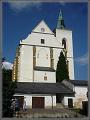 Kostel od fary.