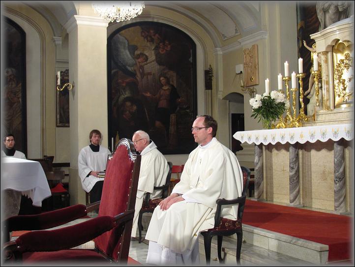  soustředěné naslouchání v presbytáři