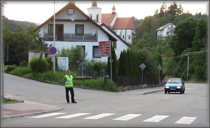  v druhém směru naviguje auta Vít