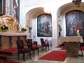  presbytář je připraven na mši svatou