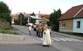  než všichni přejdou, nahromadí se v obou směrech požehnaně aut