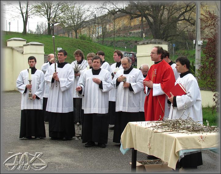 schola pěje žalm