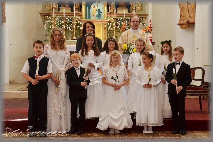 foto na památku - přejeme vám všem, abyste pod ochranou Panny Marie vytrvali a stále vnímali Boží lásku