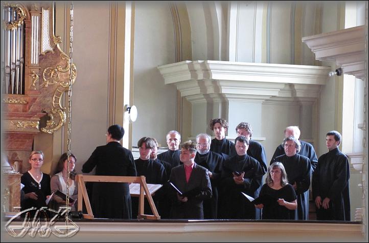 schola, nástup!