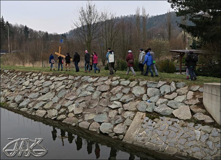 prosíme za všechny utopené, ať už nešťastnou náhodou, anebo sebevrahy