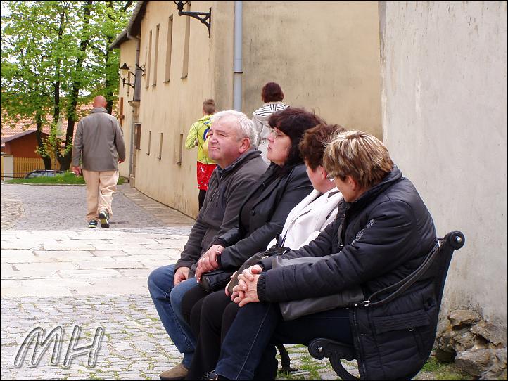 Kdo měl příležitost, sedl si a odpočíval