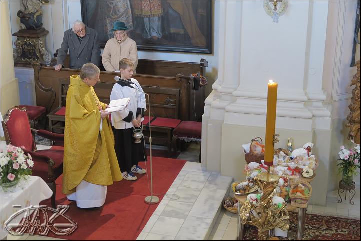 modlitba požehnání pokrmů a všech, kteří je budou požívat