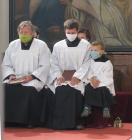i nejmenší ministranti musí mít roušku