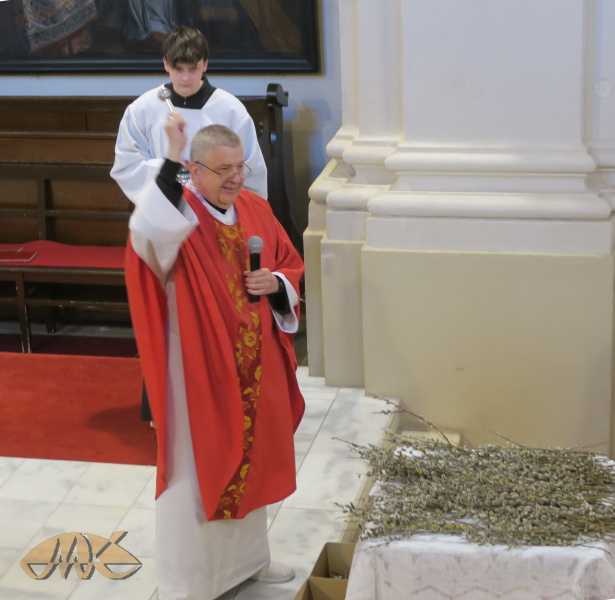 ještě pokropit všechny, co jsou v kostele