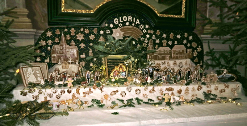 perníkový betlém na oltáři Svaté rodiny