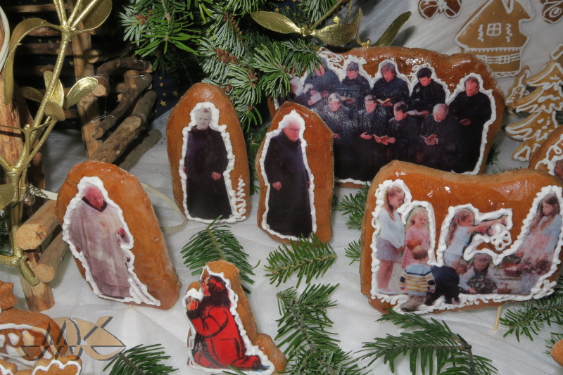 schola, milosrdní bratři a družičky z Božího Těla