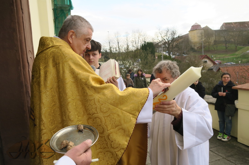 pro své slavné, svaté rány